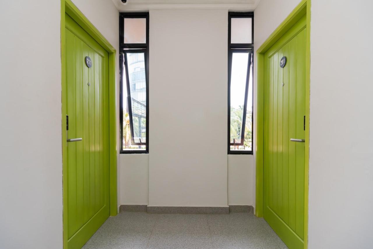 Urbanview Bizhome Artha Gading Boulevard By Reddoorz Jakarta
