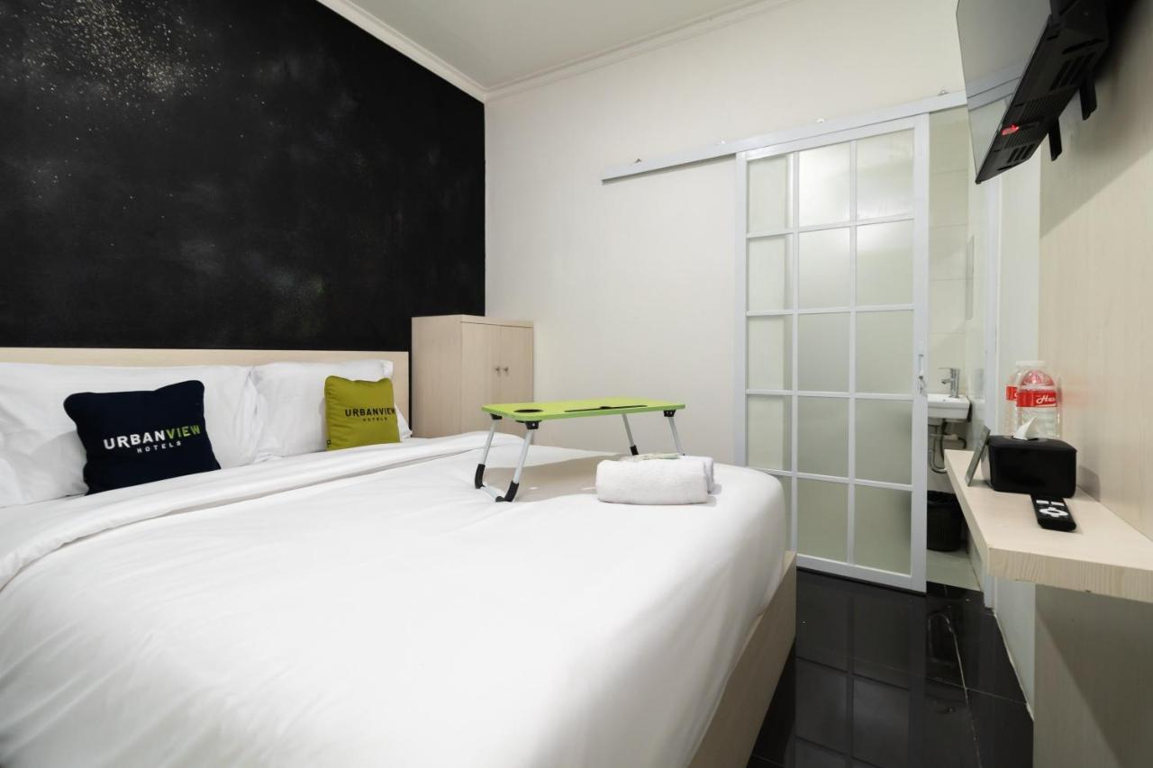 Urbanview Bizhome Artha Gading Boulevard By Reddoorz 3* Jakarta