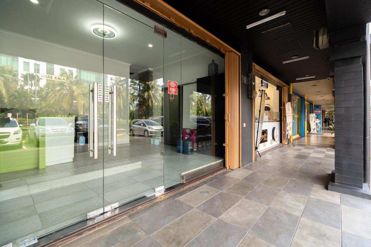 Urbanview Bizhome Artha Gading Boulevard By Reddoorz Hotel Jakarta